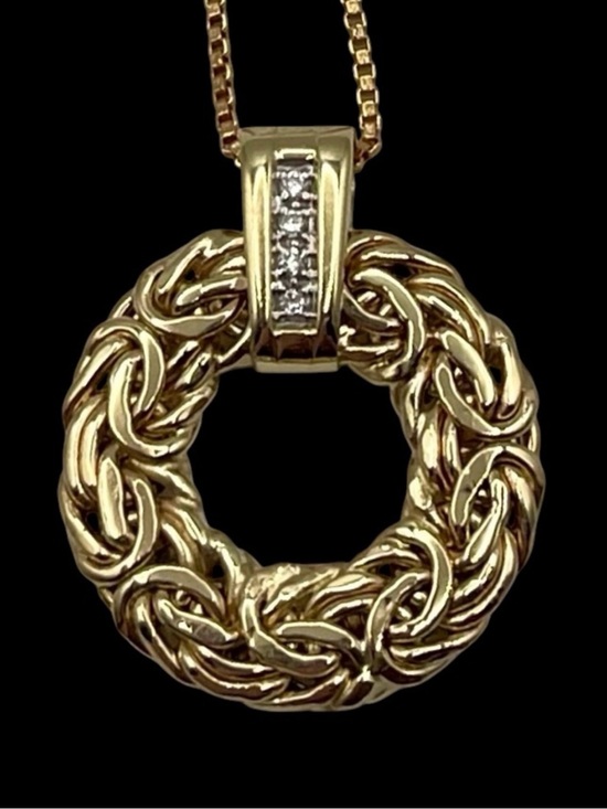 Vintage Jewelry - AK Atasay Kuyumculuk Turkey 14K Yellow Gold Byzantine Circle Pendant Necklace Es